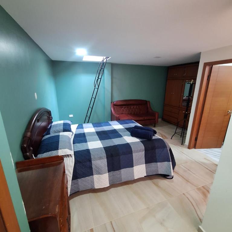 La última parada del Alauseño - Three-Bedroom Apartment - 3