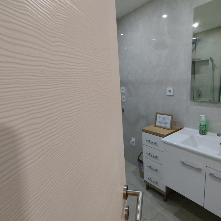 Stan centar - Apartman sa 2 Spavaće Sobe - 13