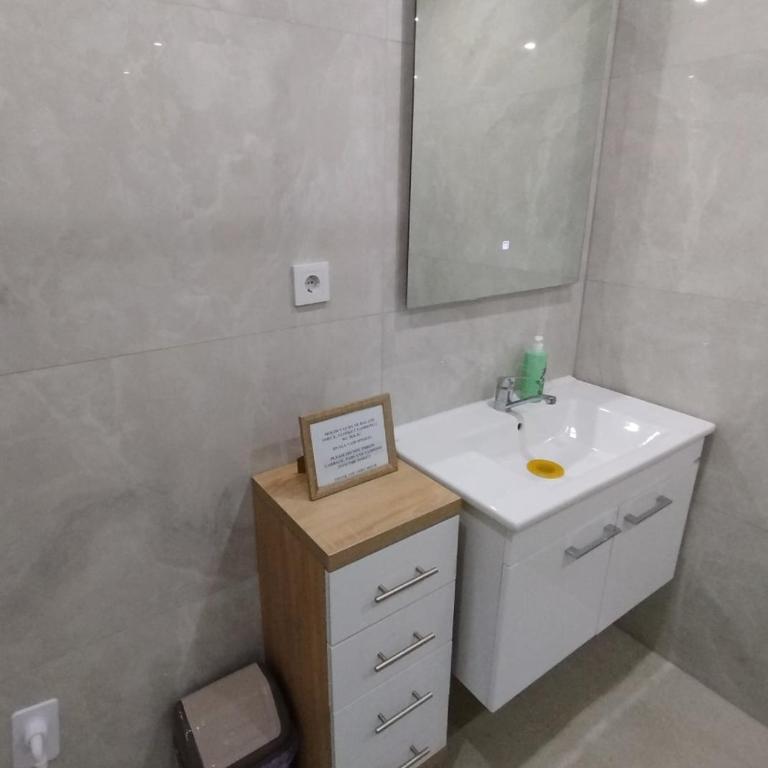 Stan centar - Apartman sa 2 Spavaće Sobe - 12