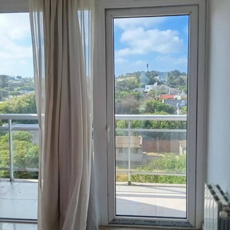 4 Dormitorios y 3 baños frente al mar con 2 cocheras - Apartamento - 8