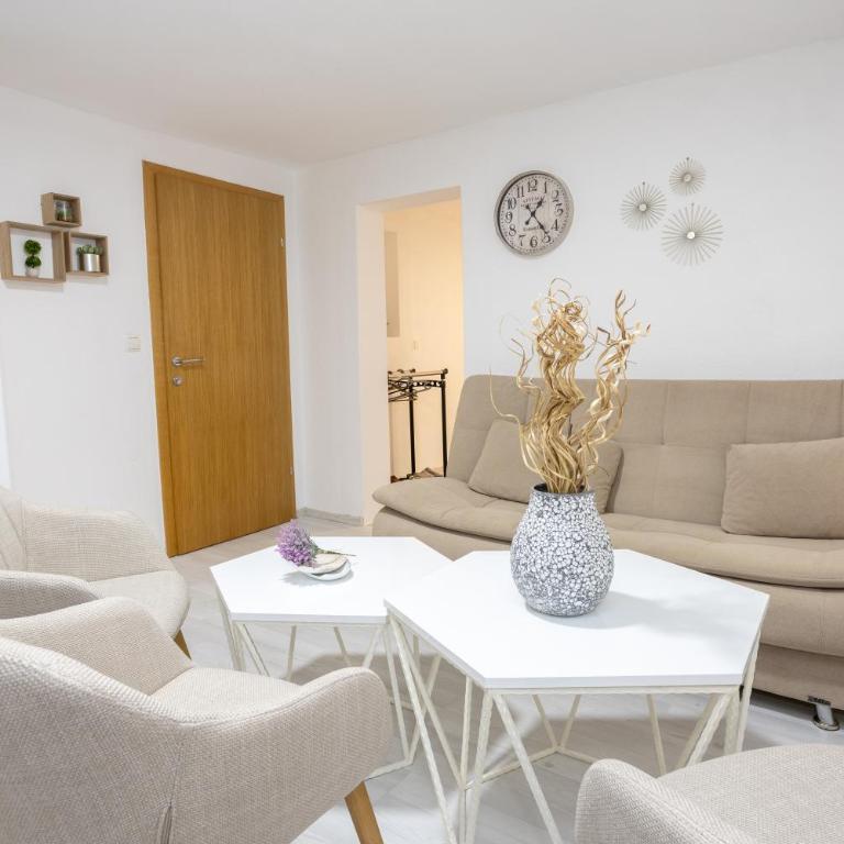 Apartments Daris - Studio Apartment - 8