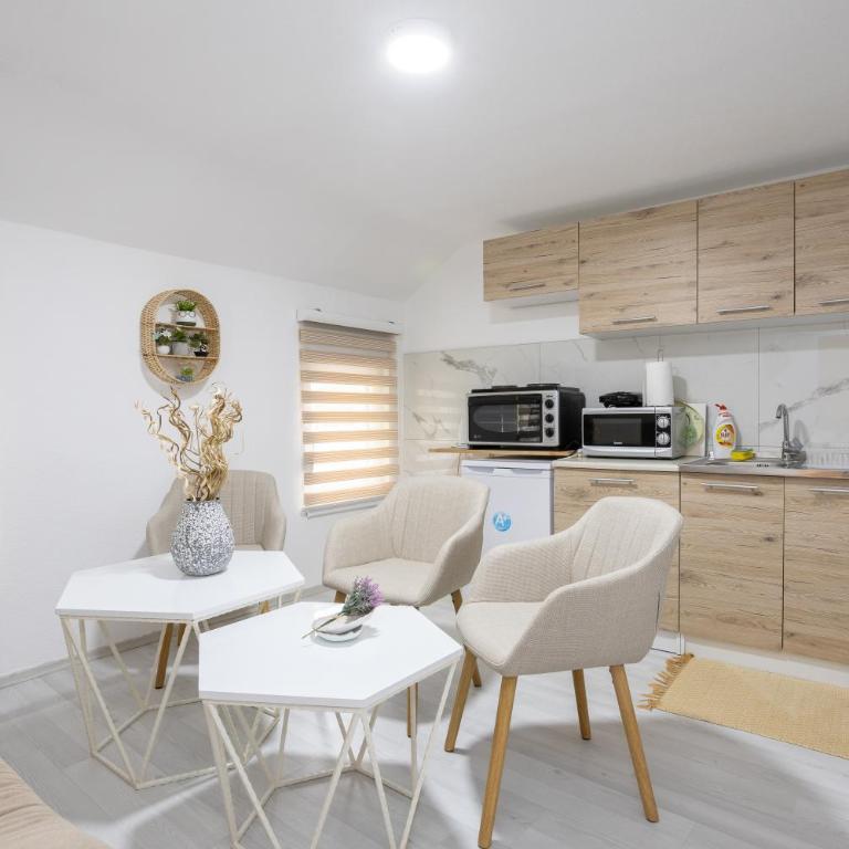 Apartments Daris - Studio Apartment - 16