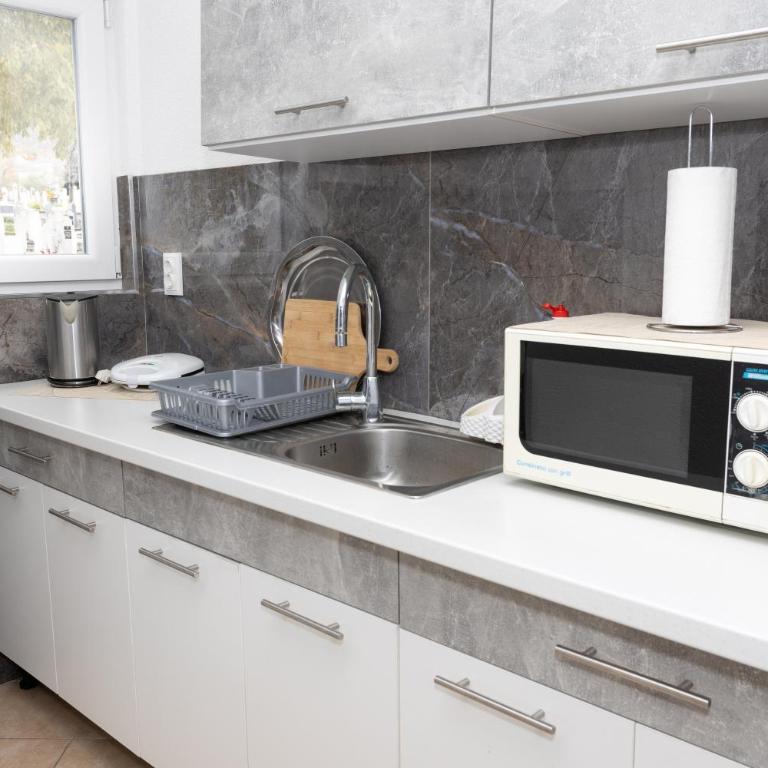 Apartments Daris - Deluxe Double or Twin Room with Balcony - 25
