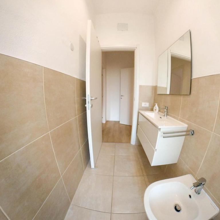 Sunny apartment - Appartamento con 1 Camera da Letto - 65