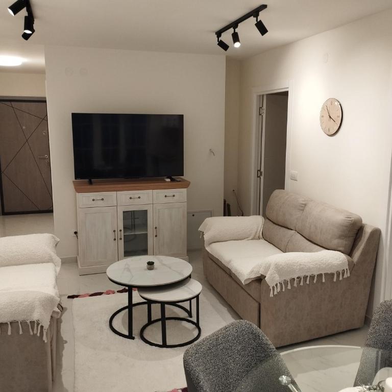 VauDa White apartman - Two-Bedroom Apartment - 8