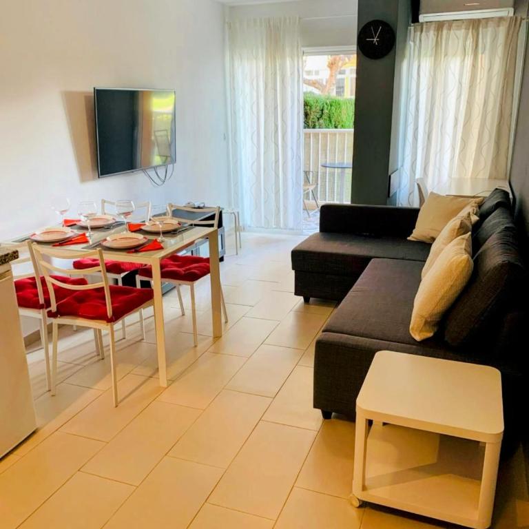 APT en Benalmádena 1 dormitorio Terraza con vistas al mar y jardín Piscina Wifi Nuevo - One-Bedroom Apartment - 3