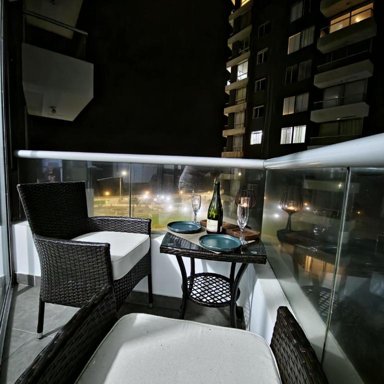Ocean Sunset vista al mar, piscina y balcón - Two-Bedroom Apartment with Balcony and Sea View - 5