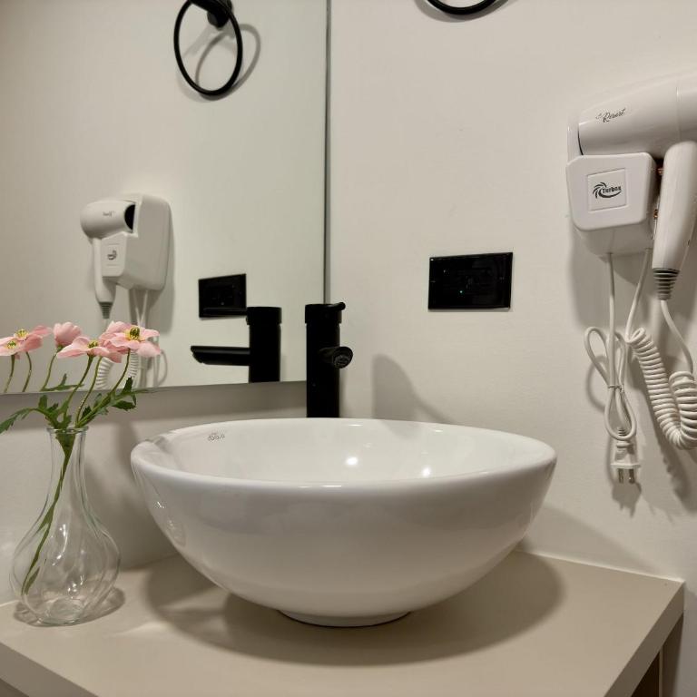 Bloom - One-Bedroom Premium Apartment - 13