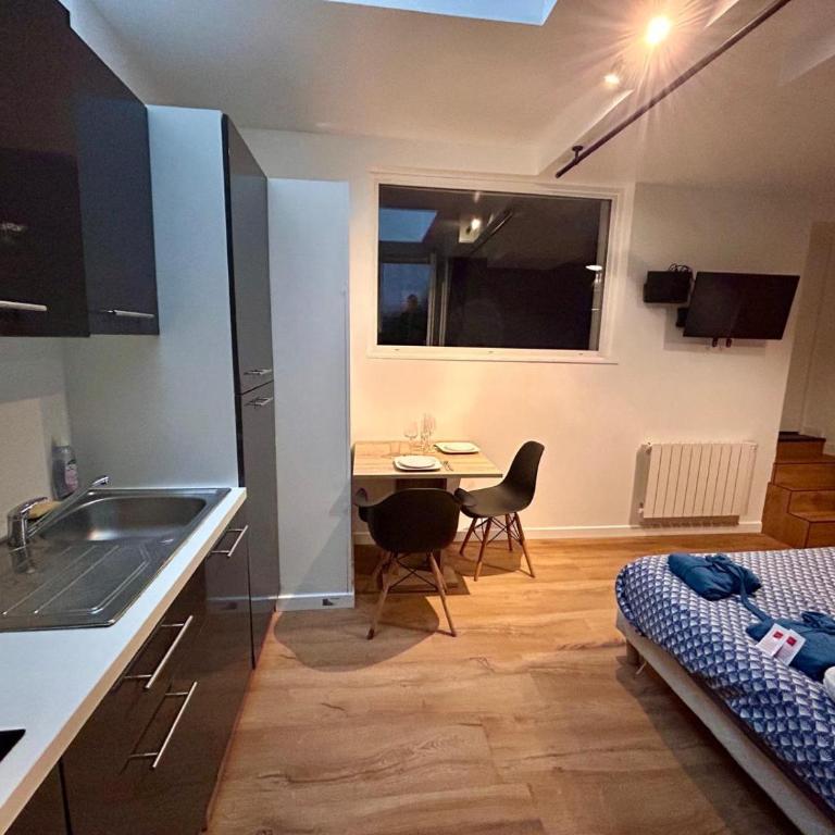 Jacuzzi et confort - 002 - Studio-Apartment - 3