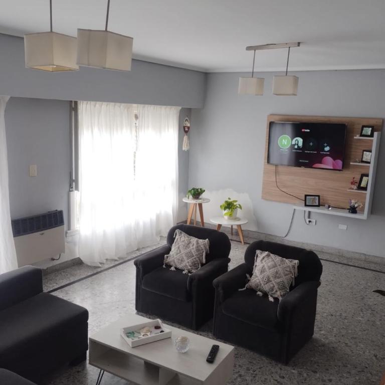 Departamento zona playa - Three-Bedroom Apartment - 2