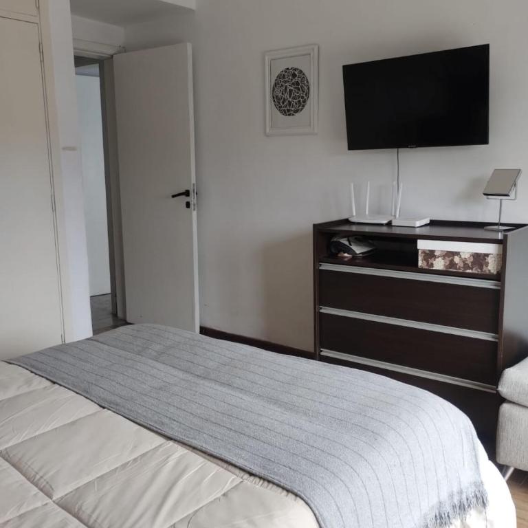 Departamento zona playa - Three-Bedroom Apartment - 7