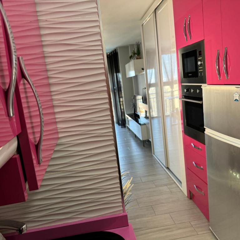 Luxury pink Centro Torremolinos Vistas al mar - Apartment with Sea View - 17