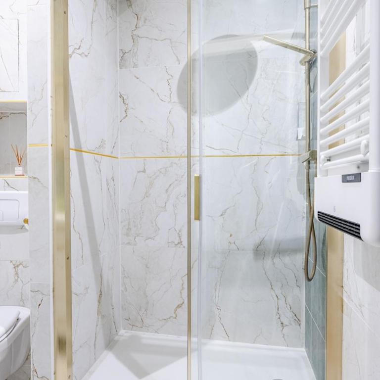 Le Romantique - Place St Didier - Cœur de ville - One-Bedroom Apartment - 11