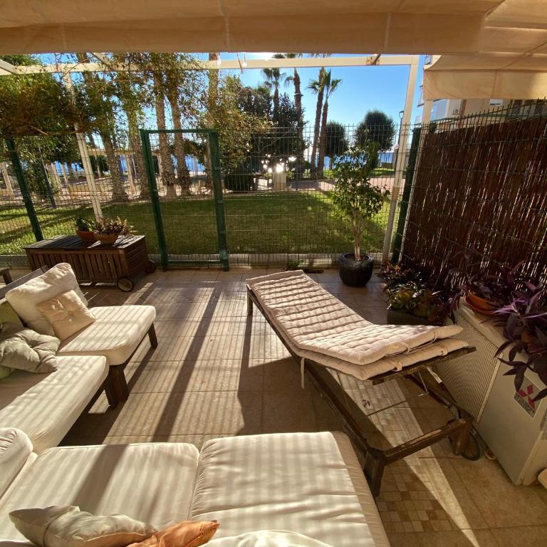 Sol y playa 2 - Three-Bedroom Apartment with Sea View - 1