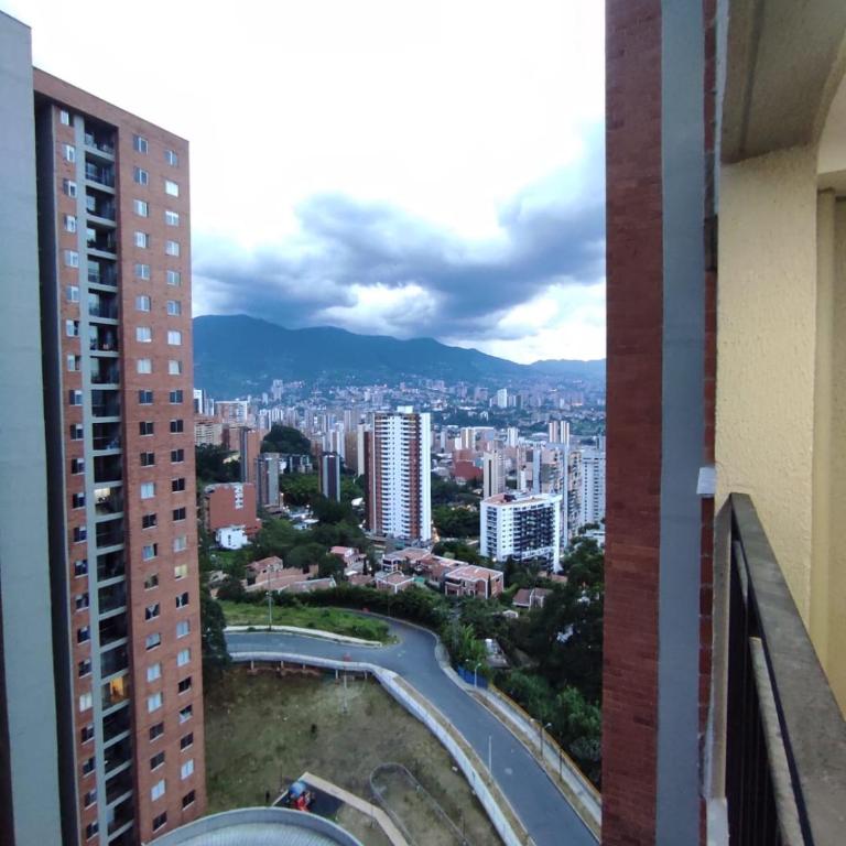Tranquilo, cómodo, seguro, apartamento en Sabaneta - Apartamento de 3 dormitorios - 3