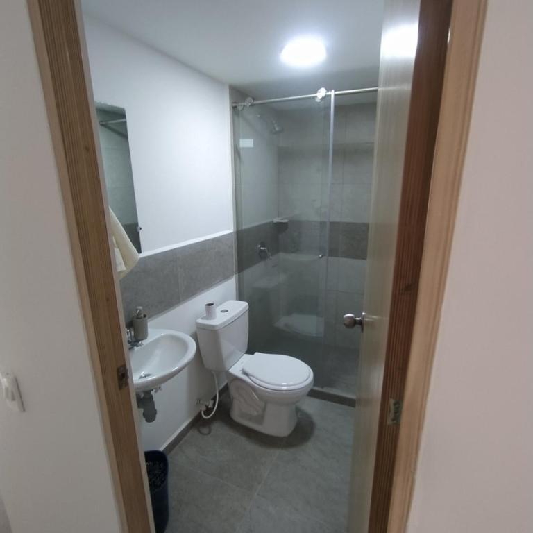 Tranquilo, cómodo, seguro, apartamento en Sabaneta - Apartamento de 3 dormitorios - 6