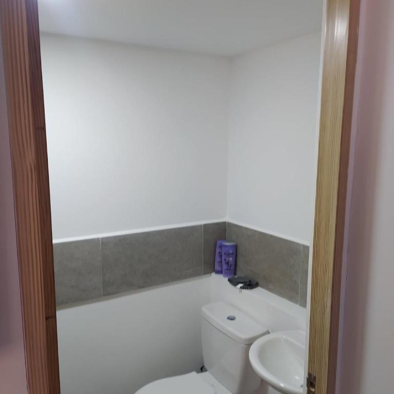 Tranquilo, cómodo, seguro, apartamento en Sabaneta - Apartamento de 3 dormitorios - 13