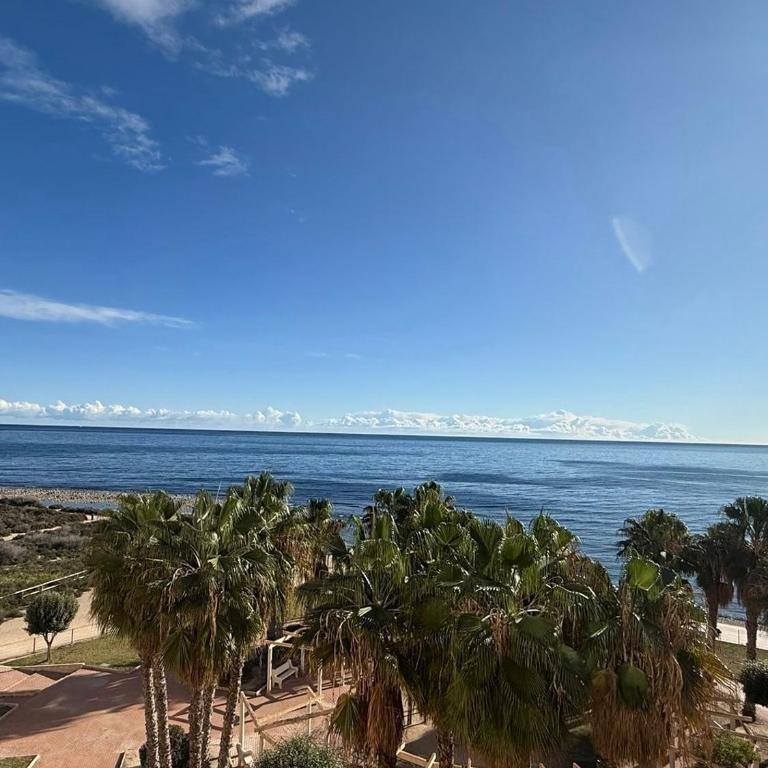 Sol y playa 2 - Three-Bedroom Apartment with Sea View - 13