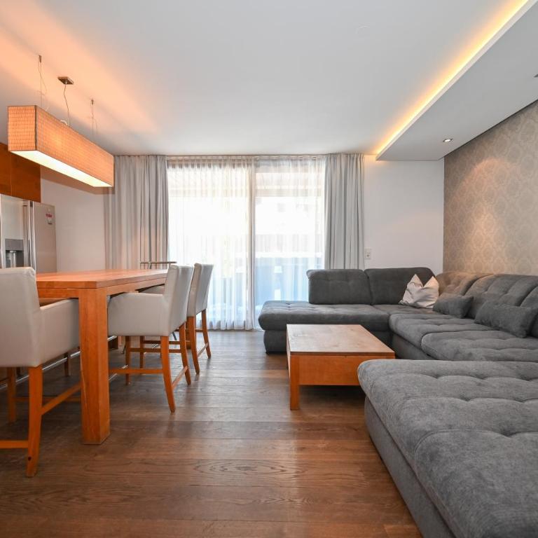 Zell City Exclusive Lodges by All in One Apartments - Apartment mit 3 Schlafzimmern und Terrasse - 18