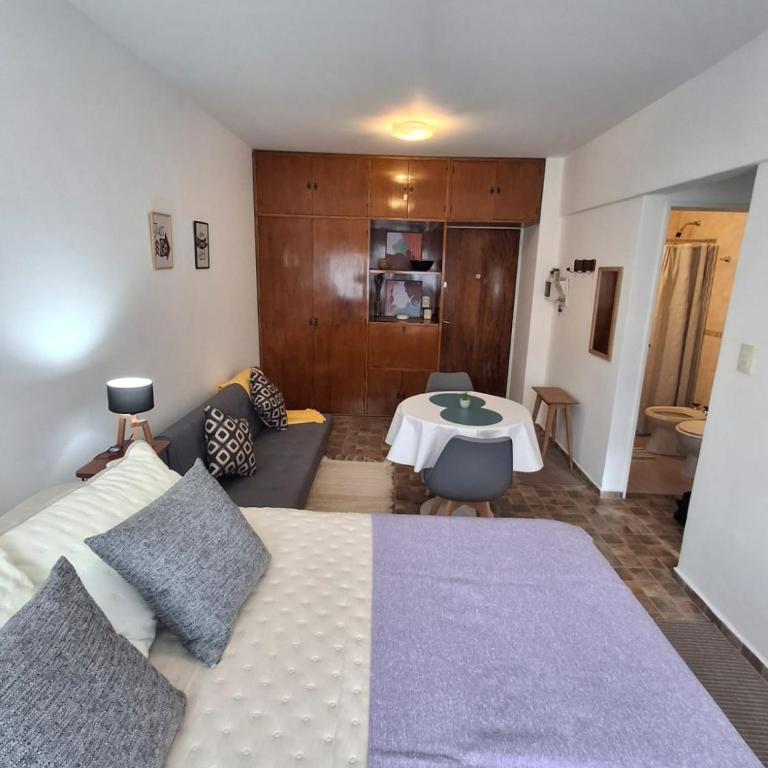 Depto zona Güemes - Apartamento de 1 dormitorio - 11