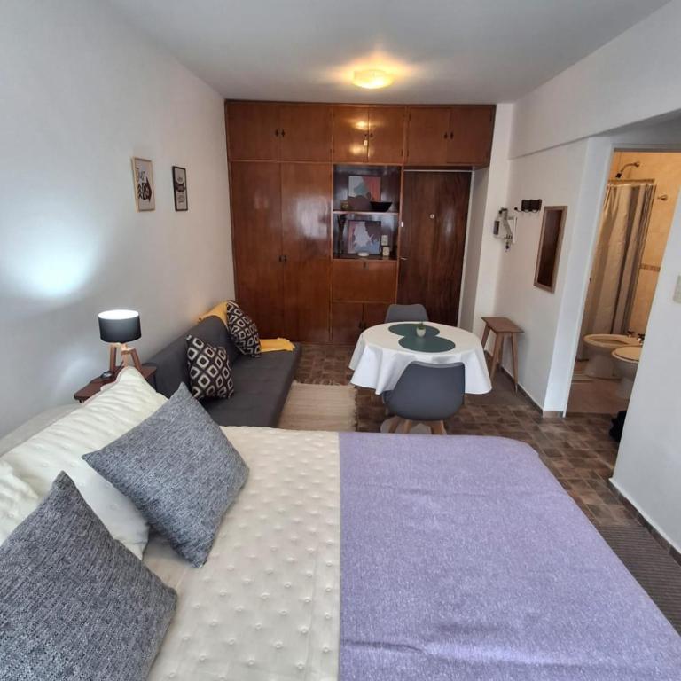 Depto zona Güemes - Apartamento de 1 dormitorio - 12