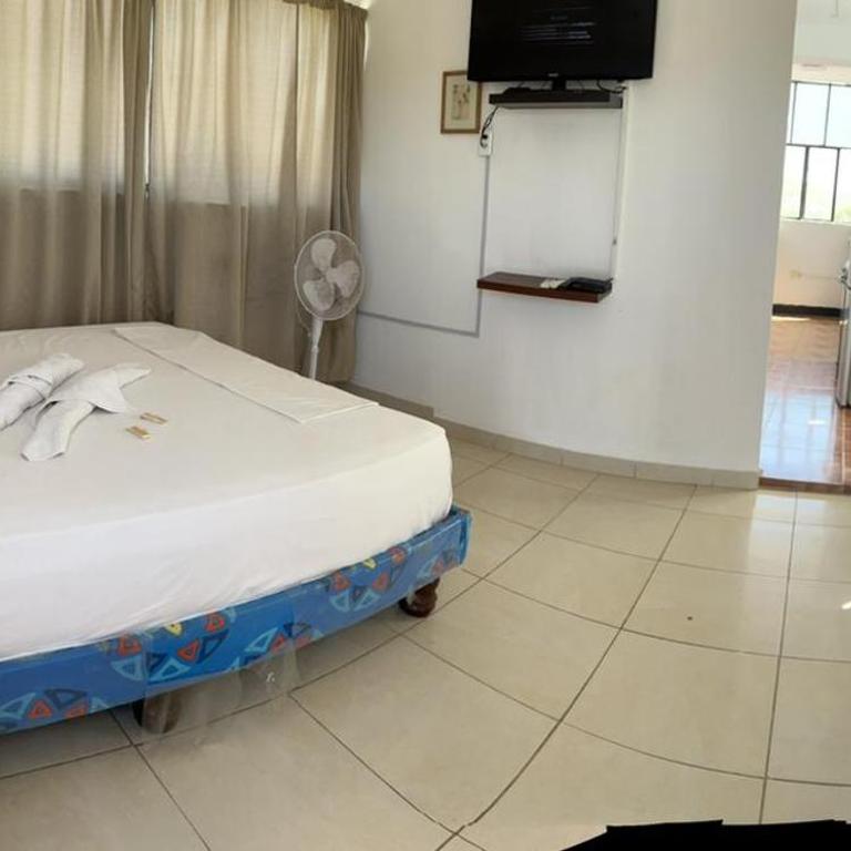 El Canadiense - Standard Double or Twin Room with Balcony - 3