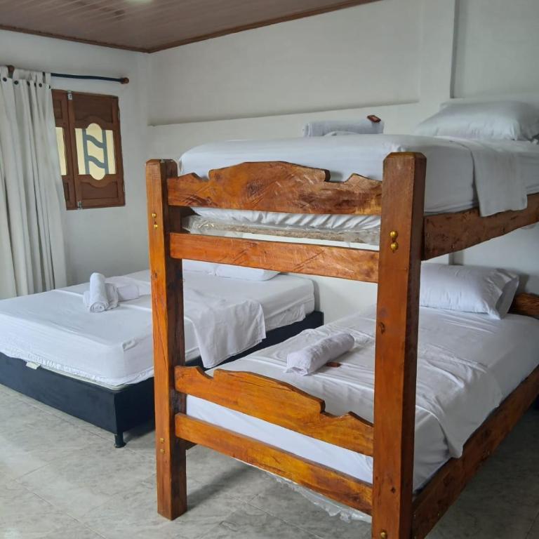 Cristal Tayrona - Habitación Familiar con vistas a la montaña - 13