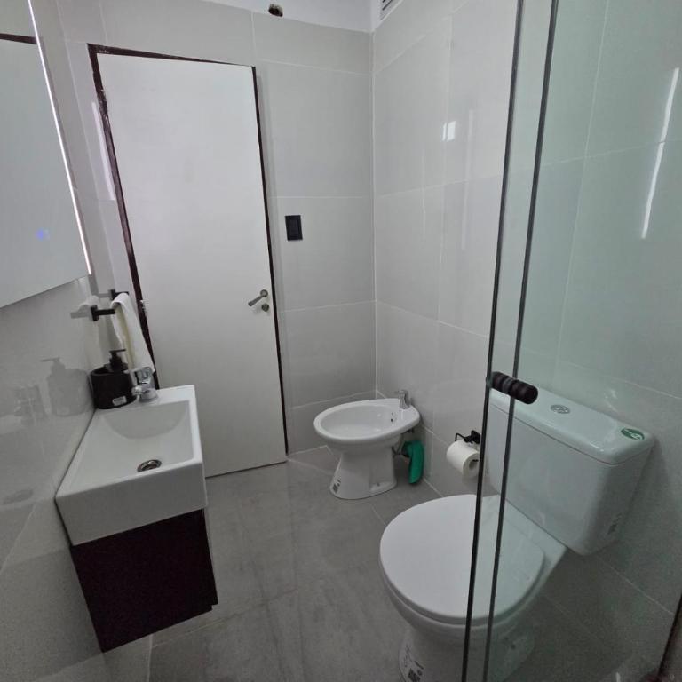 Monoambiente céntrico Nqn, excelente vista - Estudio con 1 cama grande - 14