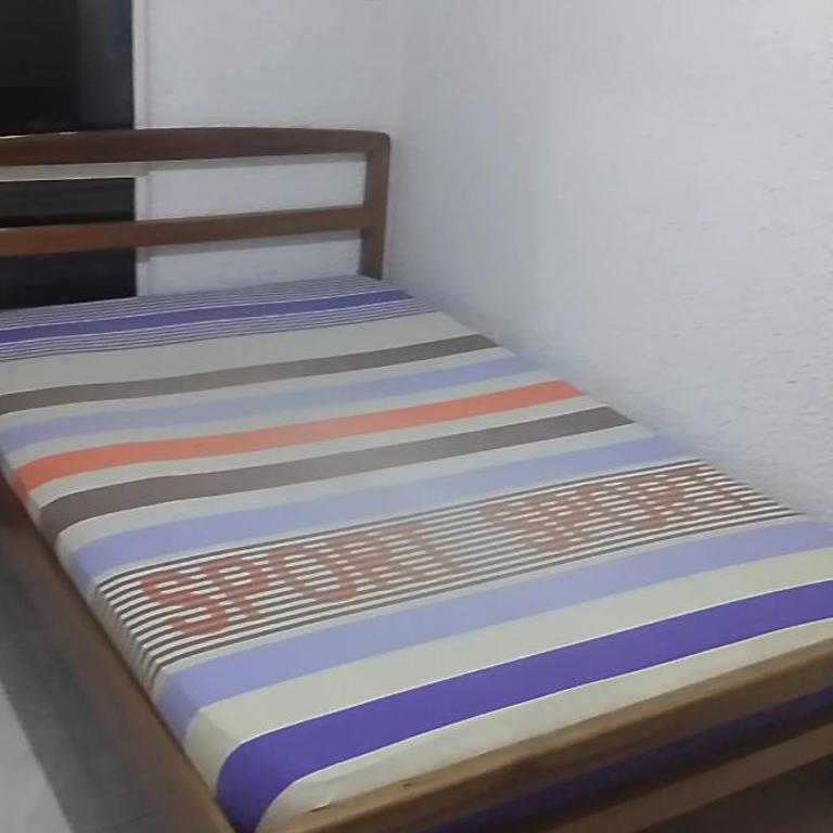 Habitación en apartamento familiar - Apartamento de 1 dormitorio - 1