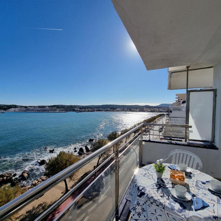 Apartamento en L'Escala con terraza y piscina, cerca de la playa - HISP-236-97 - Apartment - 5