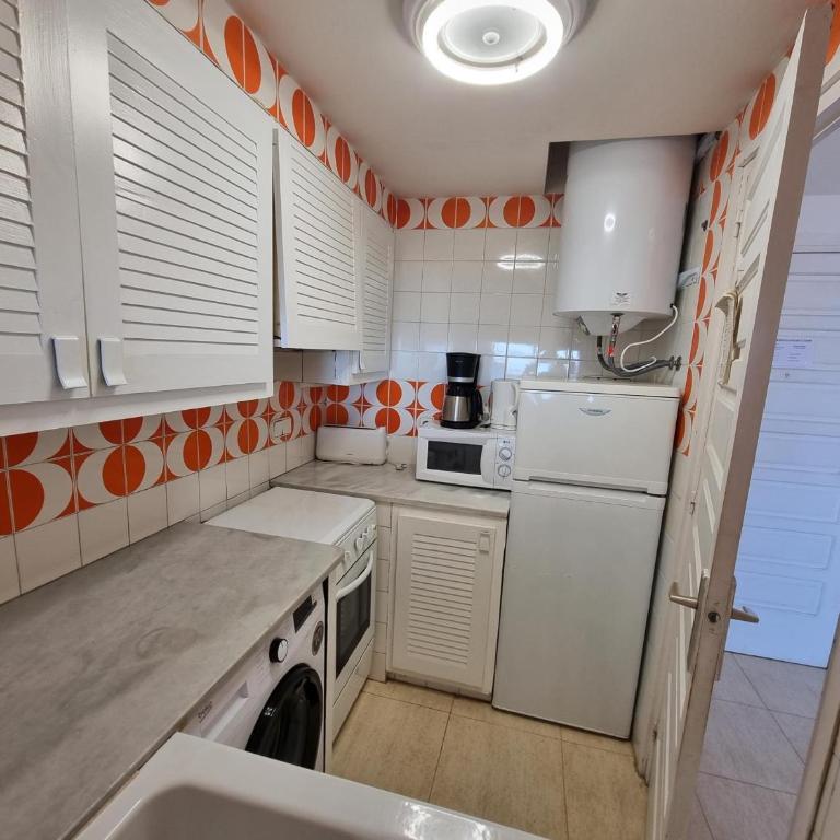 Apartamento en L'Escala con terraza y piscina, cerca de la playa - HISP-236-97 - Apartment - 10