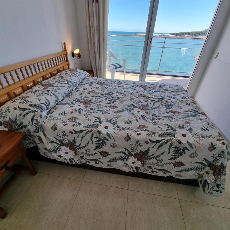 Apartamento en L'Escala con terraza y piscina, cerca de la playa - HISP-236-97 - Apartment - 11