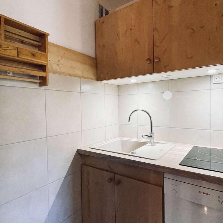 Charmant Appartement avec Wifi au Cœur des Menuires - FR-1-852-13 - Apartment - 4