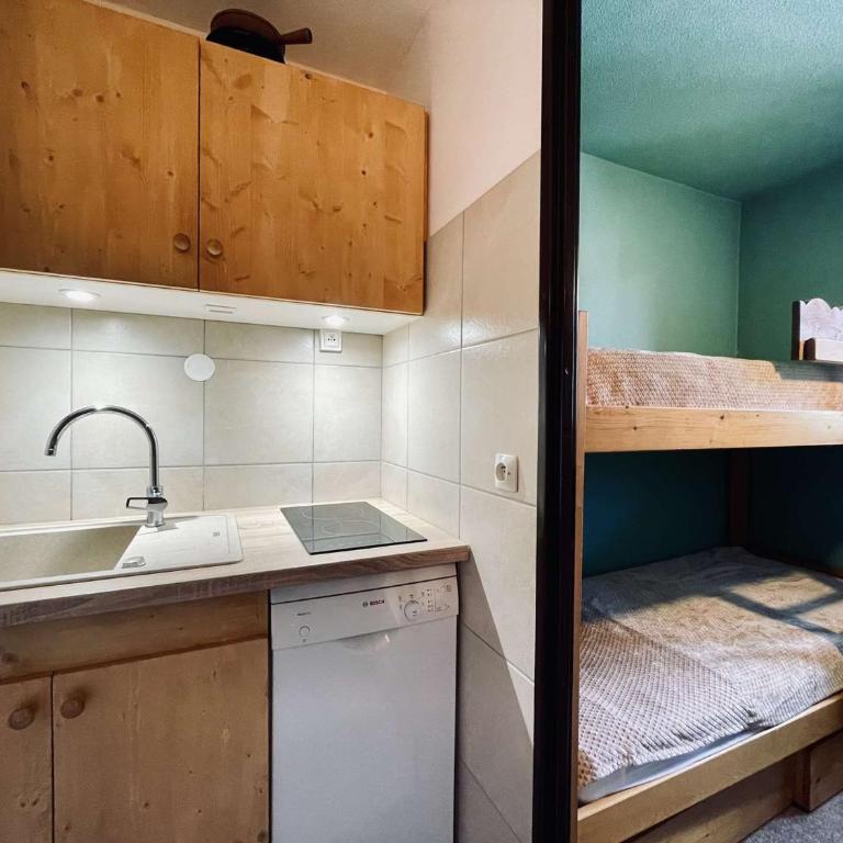 Charmant Appartement avec Wifi au Cœur des Menuires - FR-1-852-13 - Apartment - 5