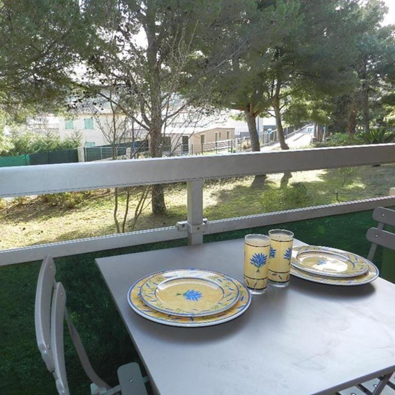 Studio à Bormes-les-Mimosas avec balcon et parking privatif - FR-1-251-886 - Apartamento - 9