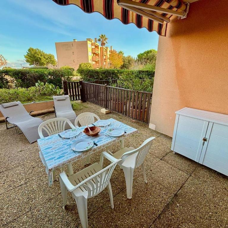 Studio avec terrasse et accès plage - FR-1-816-36 - Appartement - 2