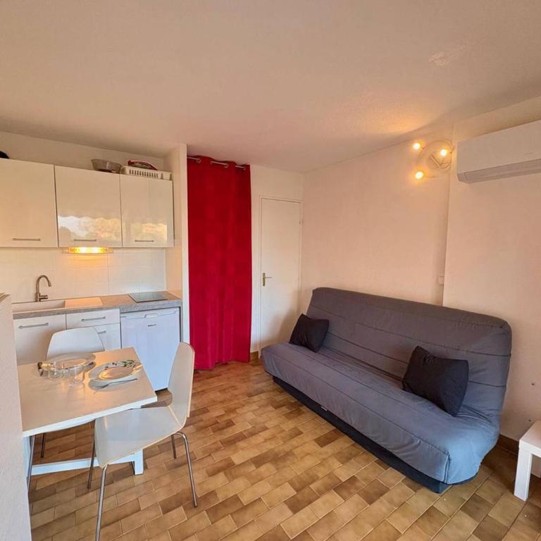 Studio avec terrasse et accès plage - FR-1-816-36 - Appartement - 3
