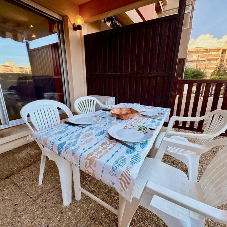 Studio avec terrasse et accès plage - FR-1-816-36 - Appartement - 4