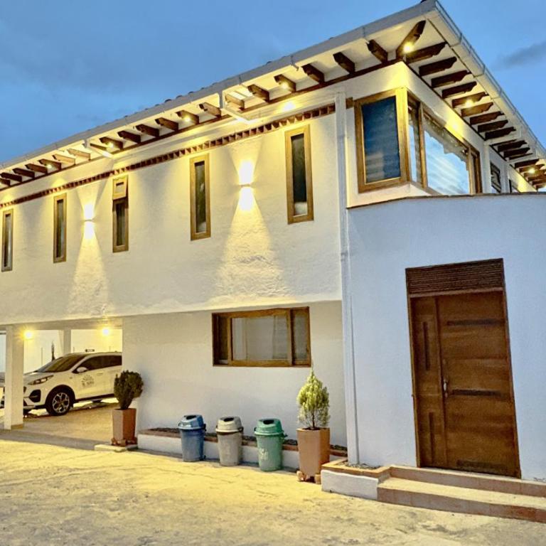 APTO LEGACY By Hotel Boutique & Spa - VDL Colonial - Three-Bedroom Apartment with Mountain View - 1
