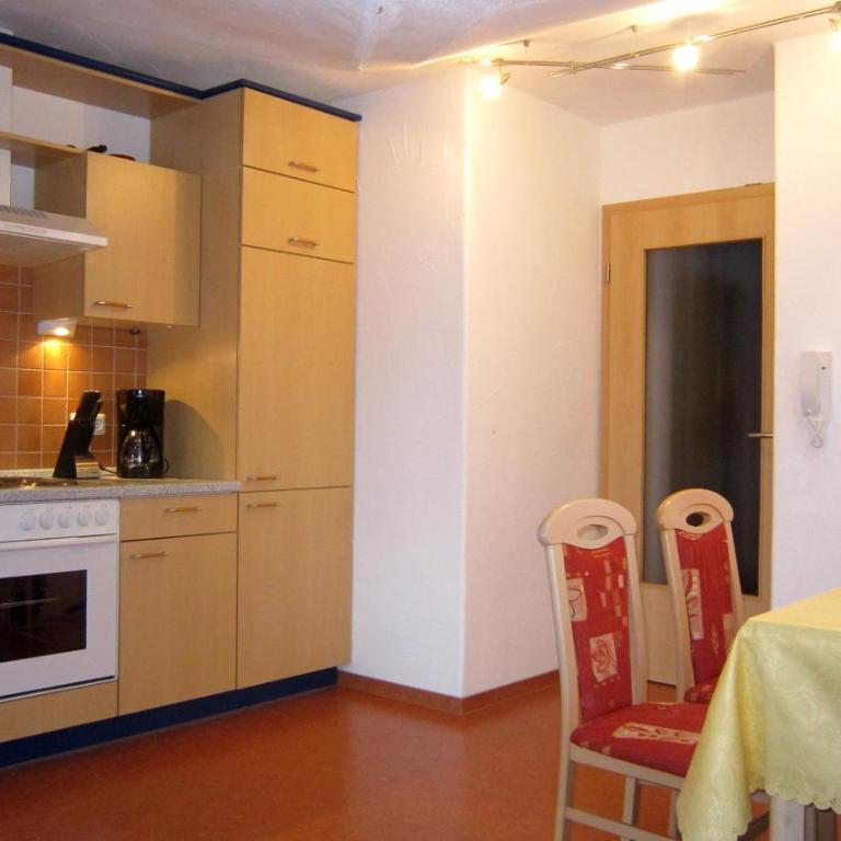 Landhaus Suntheim - Apartment mit Balkon - 13