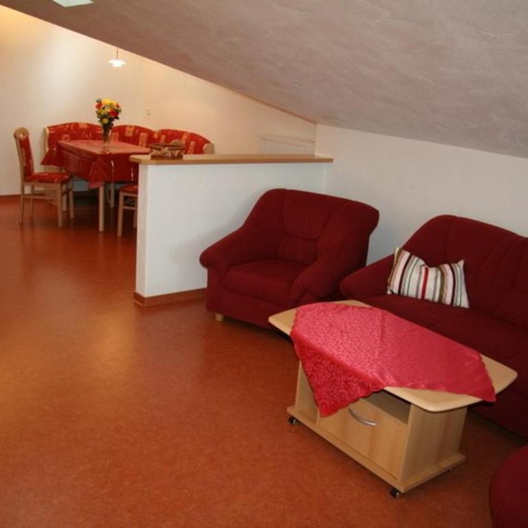 Landhaus Suntheim - Apartment mit Balkon - 15