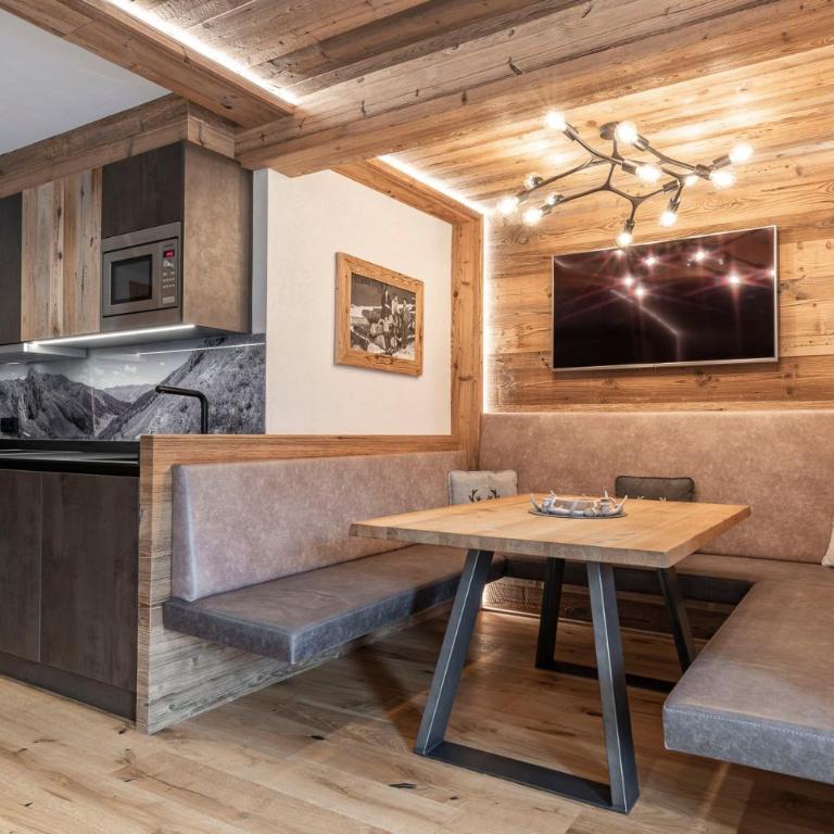 LAUDEGGHOF Ladis - Apartments with Castle Views - Appartement Deluxe - 3