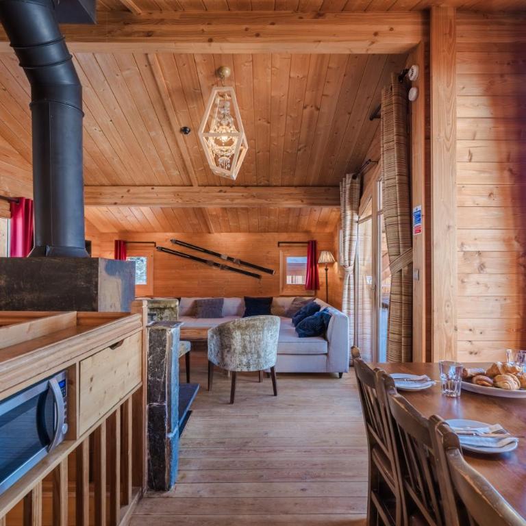 Cosy 4 bedroom chalet with hot tub (Chalet Velours) - Chalet - 8