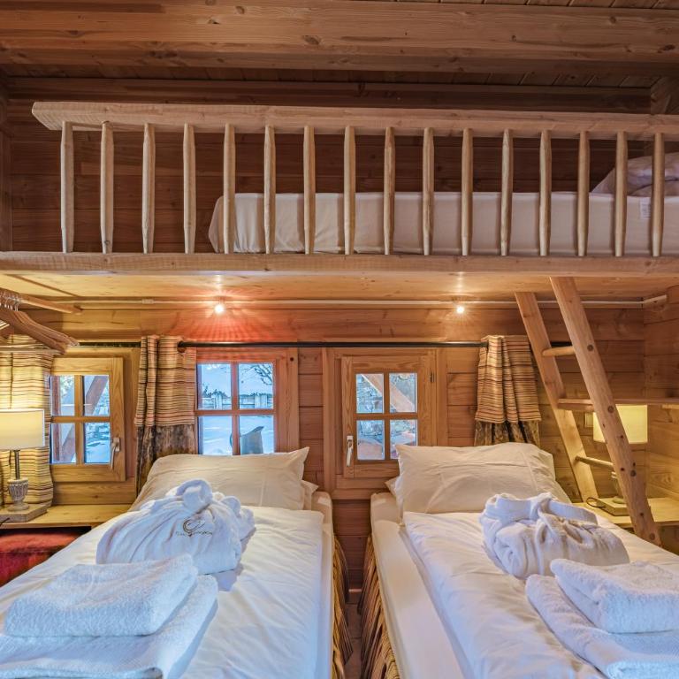 Cosy 4 bedroom chalet with hot tub (Chalet Velours) - Chalet - 13