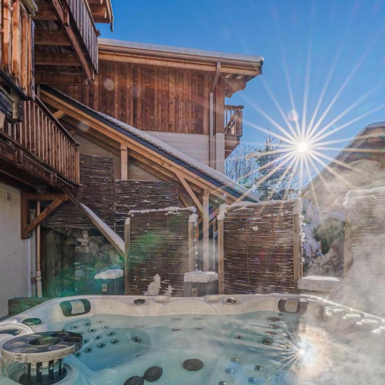 Cosy 4 bedroom chalet with hot tub (Chalet Velours) - Chalet - 3
