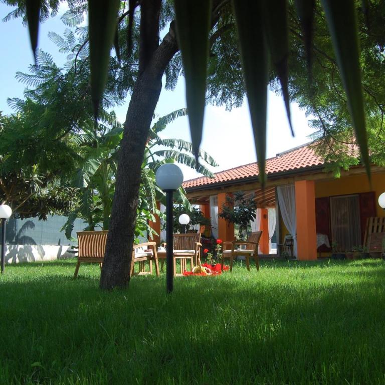 OMBRA E CAFFE' - Villa con Piscina Privata - 10