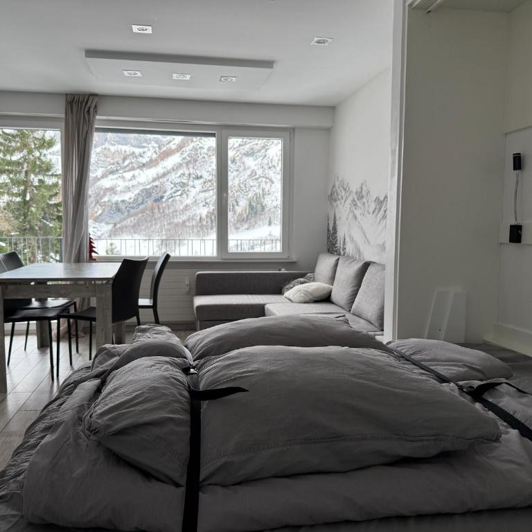 Renovated Studio | Dream Views • Balcony • Free Parking - Apartamento de 1 dormitorio - 18