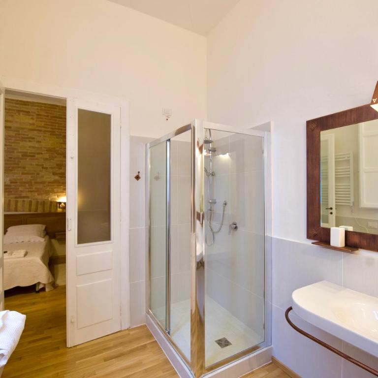 Castelletto Suites - Deluxe One-Bedroom Apartment - 4