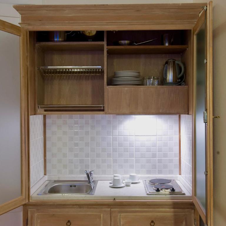 Castelletto Suites - Deluxe One-Bedroom Apartment - 1