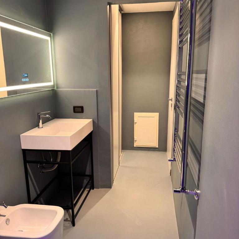 Abracadabra Hidden Garden - Two-Bedroom House - 12